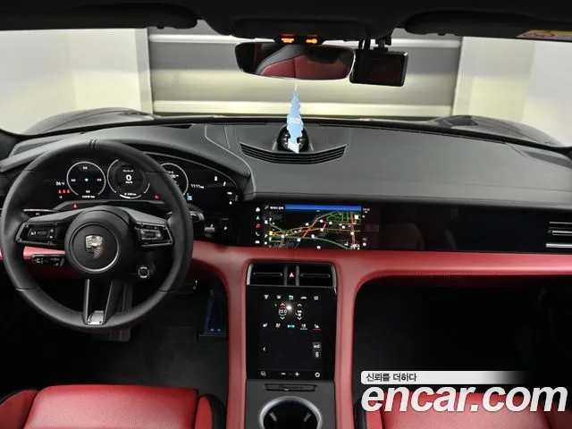 Porsche Taycan 2025 thumb 7