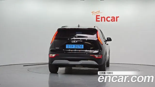 Kia Niro 2023 thumb 4