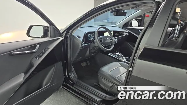 Kia Niro 2023 thumb 10