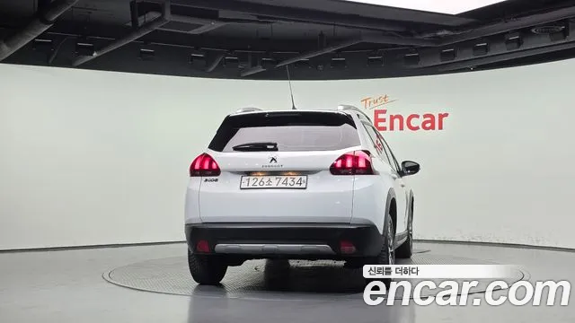 Peugeot 2008 2019 thumb 4