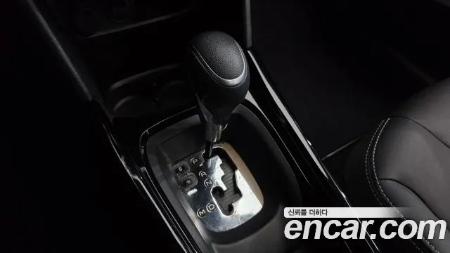 Peugeot 2008 2019 thumb 9