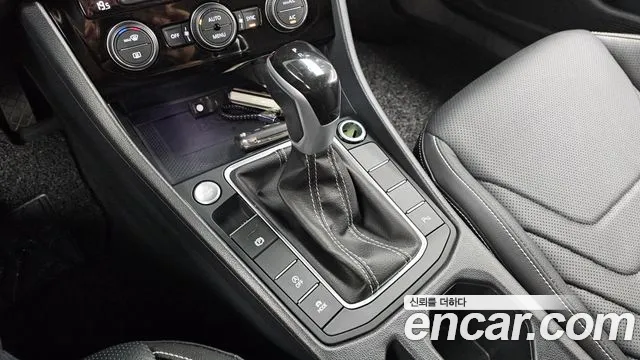 Volkswagen Jetta 2023 thumb 9