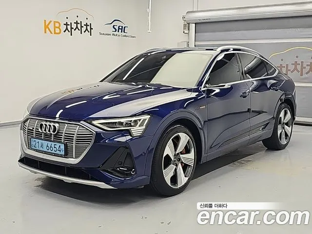 Audi e-tron 2021 thumb 2