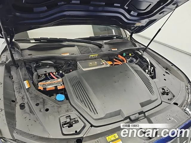 Audi e-tron 2021 thumb 5