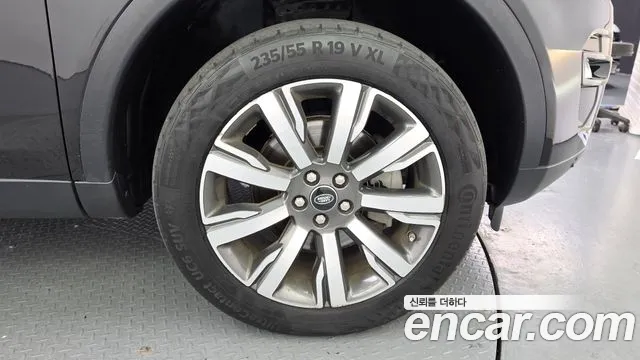 Land Rover Discovery Sport 2019 thumb 5