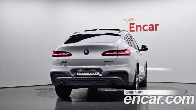 BMW X4 2020 thumb 3
