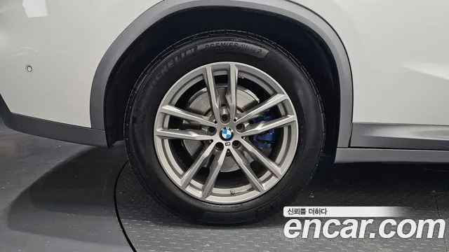 BMW X4 2020 thumb 4