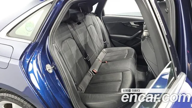 Audi A4 2020 thumb 11