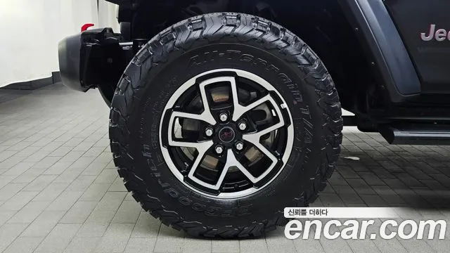 Jeep Wrangler 2024 thumb 4