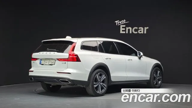 Volvo V60 2021 thumb 2