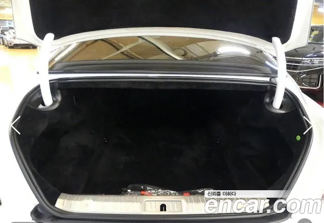 Rolls-Royce Wraith 2020 thumb 9
