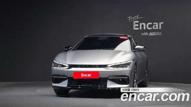 Kia EV6 2023 thumb 2