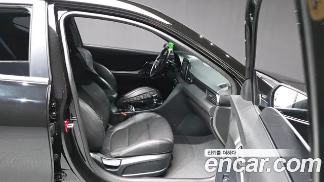 Hyundai Veloster 2019 thumb 11
