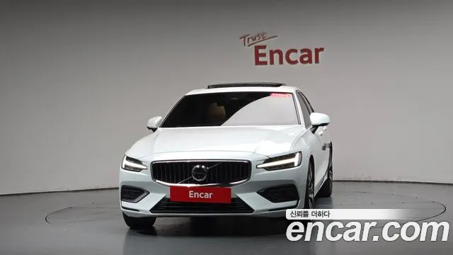 Volvo S60 2023 thumb 2