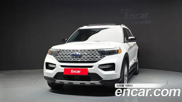 Ford Explorer 2022 thumb 3