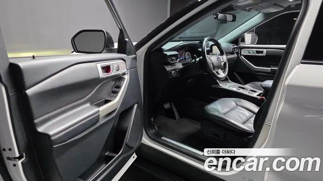 Ford Explorer 2022 thumb 10