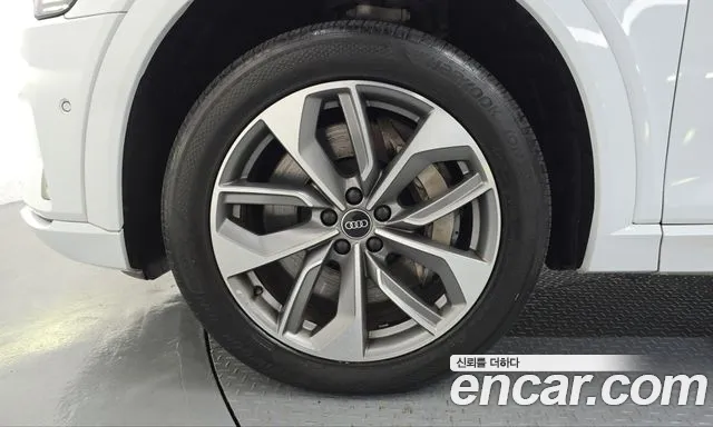Audi e-tron 2022 thumb 5