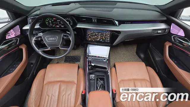 Audi e-tron 2022 thumb 7