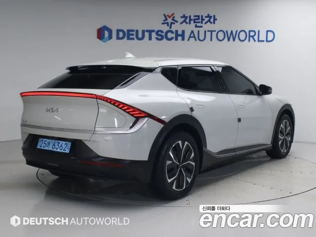 Kia EV6 2022 thumb 2