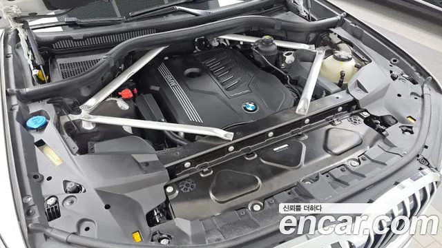 BMW X7 2021 thumb 6