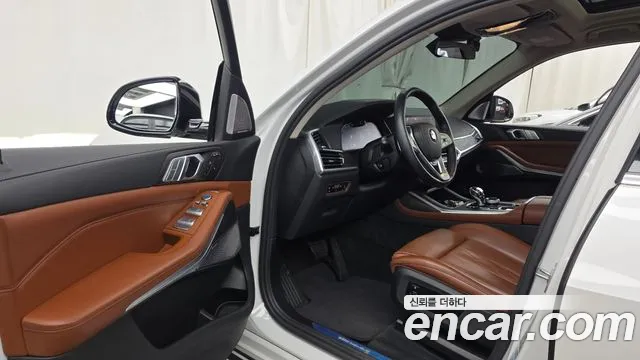 BMW X7 2021 thumb 10