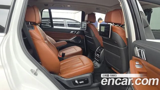 BMW X7 2021 thumb 12