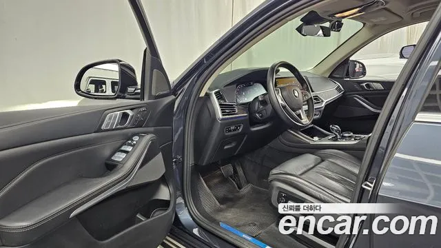 BMW X7 2022 thumb 10