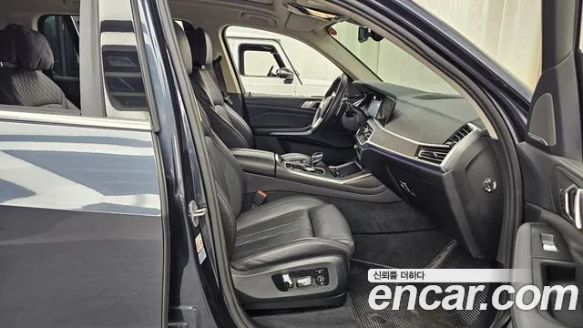 BMW X7 2022 thumb 11