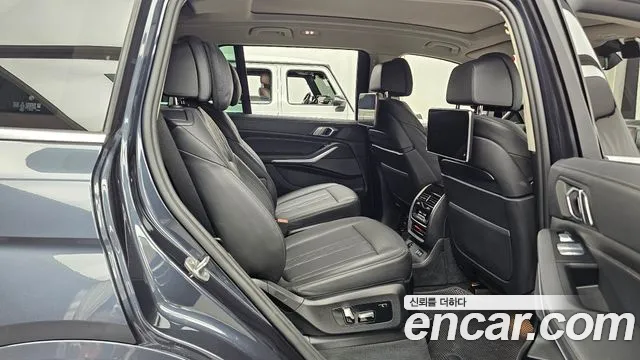 BMW X7 2022 thumb 12