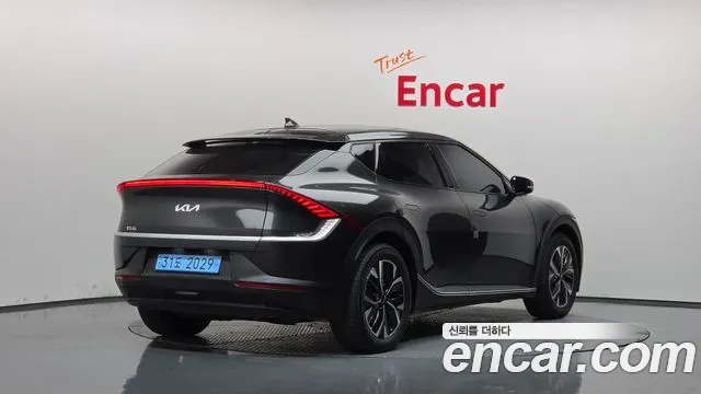 Kia EV6 2022 thumb 2
