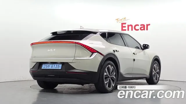 Kia EV6 2022 thumb 2