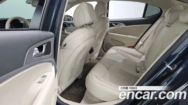 Genesis G70 2021 thumb 12