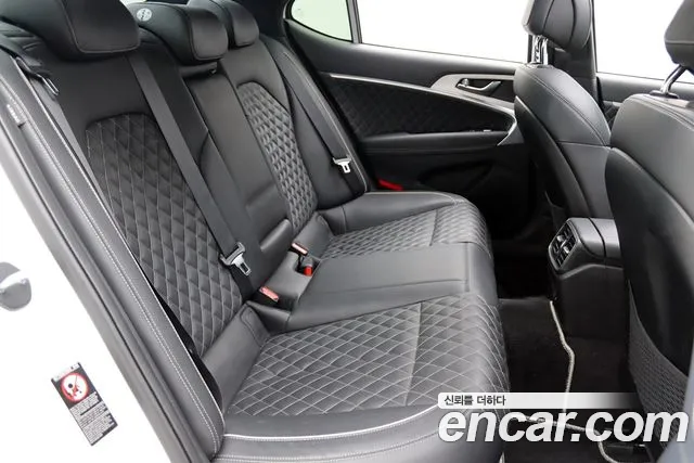 Genesis G70 2019 thumb 9