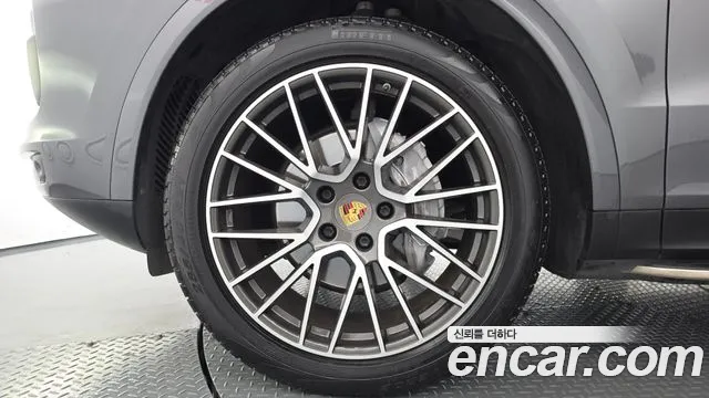 Porsche Cayenne 2019 thumb 5