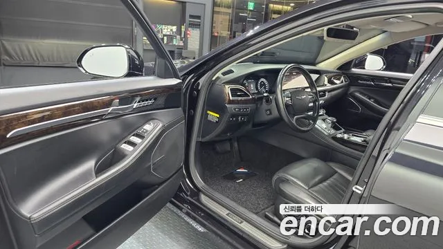 Genesis G90 2019 thumb 10