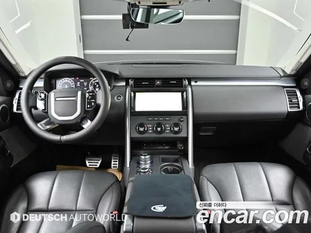 Land Rover Discovery 2020 thumb 6