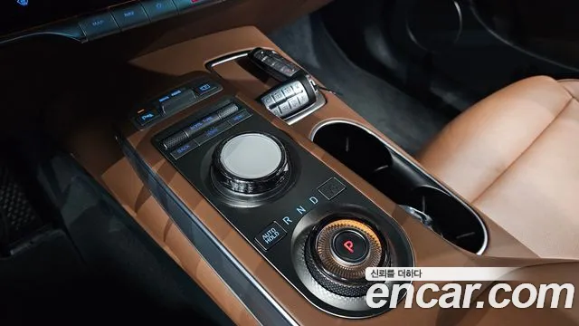 Genesis GV70 2021 thumb 9