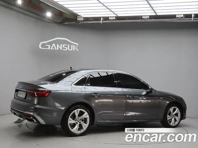 Audi A4 2021 thumb 4