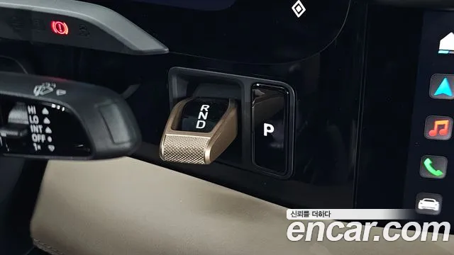 Porsche Taycan 2021 thumb 8