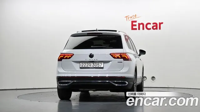 Volkswagen Tiguan 2021 thumb 3