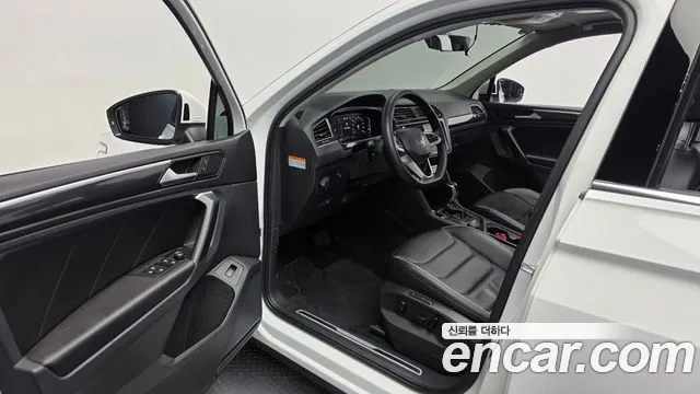 Volkswagen Tiguan 2021 thumb 9