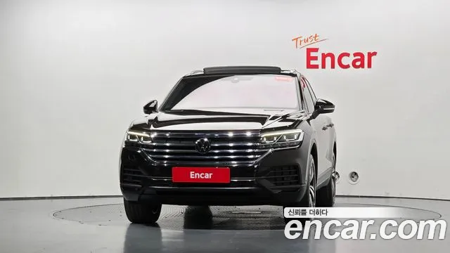 Volkswagen Touareg 2023 thumb 2