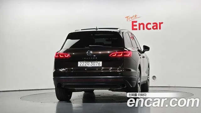 Volkswagen Touareg 2023 thumb 3