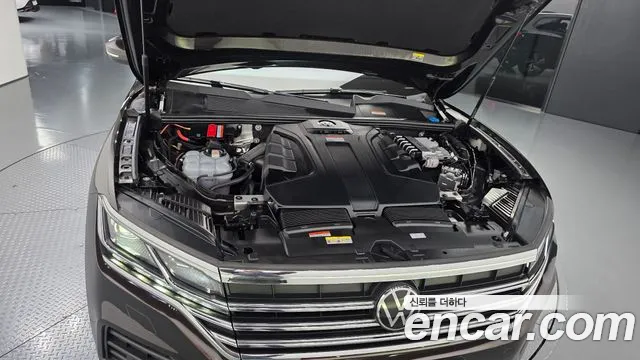 Volkswagen Touareg 2023 thumb 5