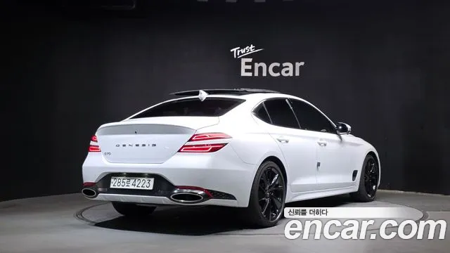Genesis G70 2022 thumb 2