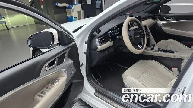 Genesis G70 2022 thumb 10