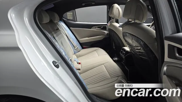 Genesis G70 2022 thumb 11