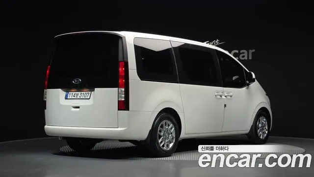 Hyundai Staria 2021 thumb 2