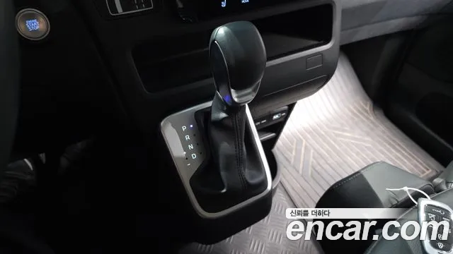 Hyundai Staria 2021 thumb 9