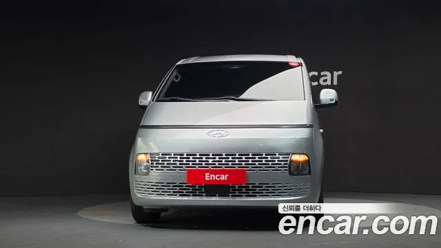 Hyundai Staria 2021 thumb 3